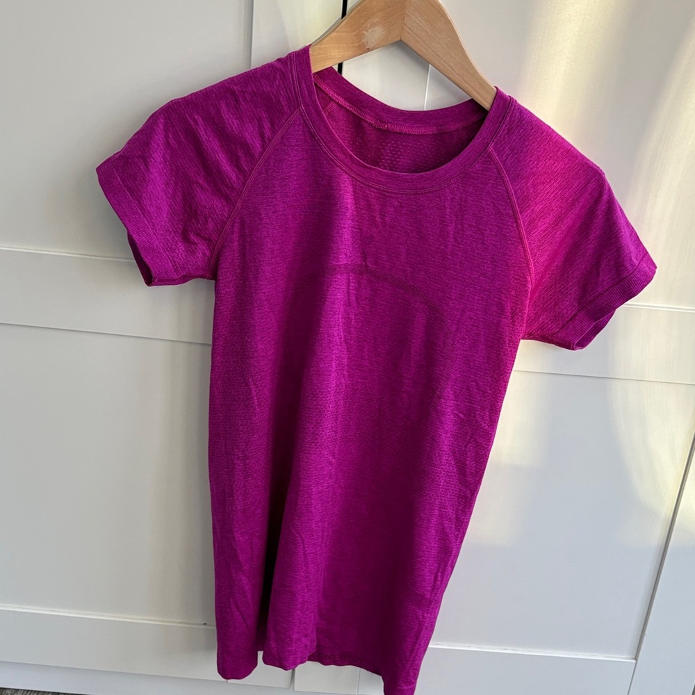 lululemon athletica Purple Short Sleeve Tee